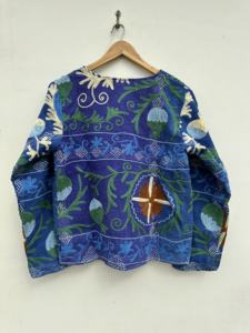 Nueva chaqueta Kantha bordada Suzani hecha a mano para mujer, Chaqueta corta Suzani, Blazers de tamaño libre, Chaqueta corta acolchada, regalo para ella - Product Image 6