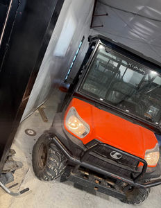 Vente en gros pour moissonneuse-batteuse diesel RTV-1100C 4x4 tout-terrain avec climatisation, benne hydraulique, utilisation agricole, moteur à essence - Product Image 1