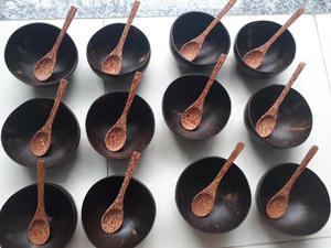 ชุดชามกะลามะพร้าวธรรมชาติช้อนไม้ย่อยสลายได้ผลิตภัณฑ์เป็นมิตรต่อสิ่งแวดล้อมแบบกลมในเวียดนาม - Product Image 5