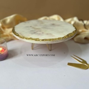 Asequible nuevo estilo 3 niveles Metal Display Cake Stand recién llegado estándar lujoso diseño oro pulido Metal Cake Stand - Product Image 3