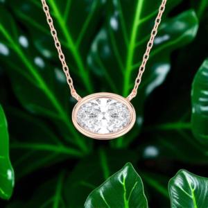 Colgante solitario con forma de bisel de diamante Moissanite de corte ovalado de 1,00 quilates hecho en platino para ella - Product Image 4