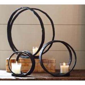 Lanterne en fer rustique faite à la main avec des détails en métal ajourés complexes pour une ambiance classique dans n'importe quel espace intérieur - Product Image 5