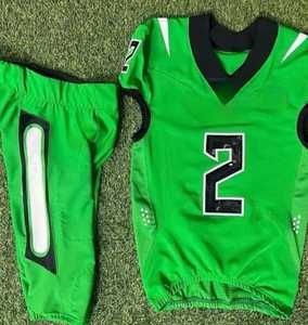 Uniforme de football américain personnalisé de haute qualité unisexe à manches courtes avec fonction respirante grande taille et logo personnalisé - Product Image 1