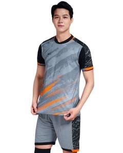 Conjunto de Fútbol Personalizado en Gris y Naranja con Pantalones Cortos, Uniforme de Fútbol Transpirable de Poliéster para Entrenamiento, Partido y Deportes de Equipo - Product Image 1