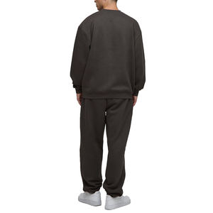 Ensemble de survêtement 2 pièces à col rond noir uni, coupe décontractée, en polaire, avec logo personnalisé, taille élastique, pour l'hiver et le streetwear - Product Image 3