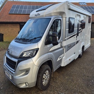 Autocaravana Moderna de Lujo 4x4, Impermeable, Mini Caravana Ligera, Todoterreno, con Capacidad para 6 Personas - Product Image 6