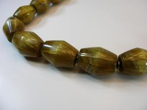 สร้อยคอแฟชั่นของผู้หญิงทำจากเรซิ่นทำมือโซ่ลูกปัดขัดเงาพร้อมไข่มุก - Product Image 3