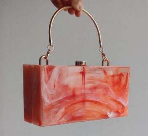 Pochette carrée en résine peinte à la main Rani Industries avec motif de mannequin de mode pour l'art et les objets de collection - Product Image 4