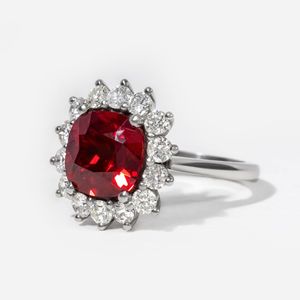 Anillos de compromiso de oro blanco de 18 quilates de rubí cultivado en laboratorio y diamantes de corte redondo para mujer, regalos de aniversario, joyería de lujo para uso diario - Product Image 2