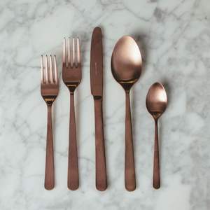 Juego de cubiertos decorativos de metal en acero inoxidable para banquetes elegantes que sirven comedor y catering en casa de primera calidad - Product Image 1