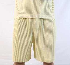 <b>Men's</b> Polyester Pleated <b>Shorts</b> Elastic Waist Solid Color <b>Lightweight</b> Knitted Loose Fit Summer Beach Casual Pants - Product Image 3