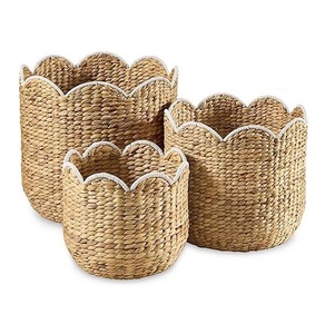 Panier décoratif en jacinthe d'eau éco-responsable pour des espaces de vie organisés avec une texture tissée naturelle - Product Image 2
