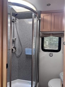 รถมือสองสภาพดี ปี 2015 รุ่น Plea sure Way PUR SUIT CLASS B - Product Image 2