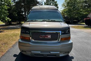 รถตู้แปลงโฉม GMC Savana G2500 Explorer ปี 2016 สภาพใช้งานมาแล้ว ระยะทาง 28100 ไมล์ เครื่องยนต์ V8 แปลงโฉมเป็นรถตู้หรู ผู้ใช้รถจากภาคใต้ - Product Image 1