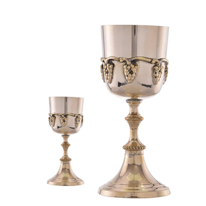 Cáliz Real Hecho a Mano de Latón Macizo de Primera Calidad con Diseño Grabado |   Regalo Decorativo de Estilo Gótico Medieval Vintage - Product Image 4