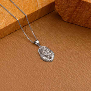 Pendentif Ugra Narasimha en argent de créateur avec chaîne à maillons Bijoux fins pour lui Accessoire de mode de luxe pour anniversaire ou fête - Product Image 5