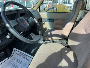 รถยนต์มือสองคุณภาพดีราคาประหยัด ปี 2000 G-M-C C7-500 พวงมาลัยซ้าย - Product Image 2