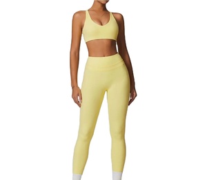 Conjunto de Yoga para Mujer de 4 Piezas con Logotipo Frontal, Cintura Alta, Color Sólido, Sin Costuras, para Gimnasio y Entrenamiento - Product Image 1