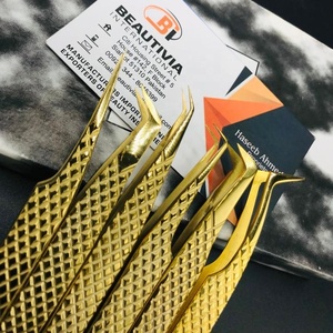 Pinzas de pestañas chapadas en oro de 24K Pinzas de extensión de pestañas de acero sostenible personalizadas con logotipo privado Herramienta de belleza OEM - Product Image 3