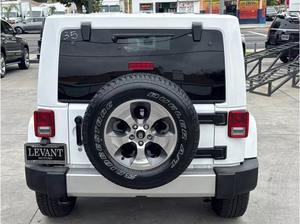 Voiture d'occasion fiable Jeep Wrangler Unlimited Sahara 4 portes SUV 4x4 (3.6L 6 cylindres 5A) 2017 - Product Image 2