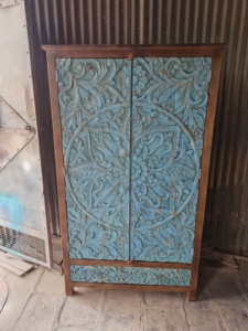 Almirah en bois de qualité supérieure pour chambre à coucher avec cadre solide plusieurs compartiments et finition lisse idéal pour les intérieurs de maison modernes - Product Image 2