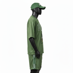 Ensemble de sport pour homme en maille respirante, tissu polyester GSM premium, vert olive, panneau latéral avec logo thermocollé. - Product Image 3