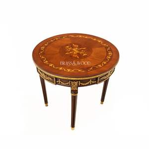 Mesa Auxiliar Redonda de Lujo de Caoba con Incrustaciones Florales y Guirnaldas de Latón Dorado Antiguo para Decoración Clásica del Hogar - Product Image 1