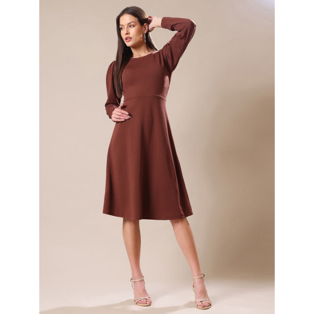 สีน้ำตาล