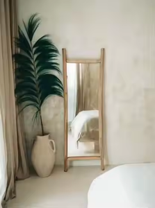 Marco de espejo de pared de madera elegante de nuevo diseño con diseño de larga duración Ideal para la decoración del dormitorio de la sala de estar de Azora Industries - Product Image 5