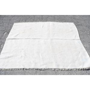 พรมตุรกีขนาด 5.9x4.6 ฟุต ลายดอกไม้สีขาว พรมวินเทจทำจากขนสัตว์ - Product Image 1