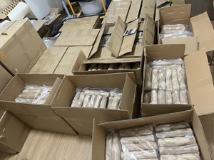 Juguete para masticar de madera de café para mascotas de Vietnam, juguetes duraderos y deliciosos para masticar mascotas, disfrute duradero de Loto Azul para todos los tamaños - Product Image 6