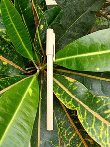 Bolígrafo de bambú premium: mezcla de sofisticación y sostenibilidad para uso diario - Product Image 2