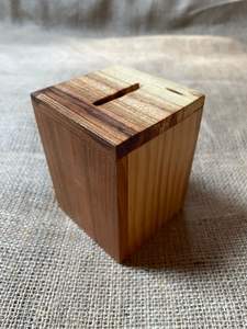 Alcancía de Madera Personalizada |   Grabado Disponible |   Venta Directa de Fábrica - Product Image 2