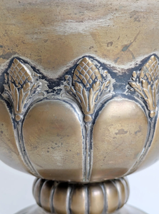 Jardinière en laiton avec un design lourd, un matériau de haute qualité, une couleur et des tailles personnalisées pour les maisons intelligentes et les bureaux - Product Image 4