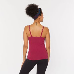 Débardeurs Racerback élégants pour femmes, vêtements de sport légers et confortables pour le yoga et le fitness - Product Image 3
