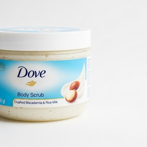 สครับขัดผิวแร่ธาตุ วิตามินอี ราคาสุดคุ้ม ขัดผิวอย่างอ่อนโยน ช่วยให้ผิวชุ่มชื้น เนียนนุ่ม สดชื่น กลิ่นหอม - Product Image 6