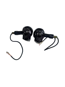 Schwarzer Totenkopf-<span class=keywords><strong>Blinker</strong></span> LED Motorrad-Indikator 12V Bernsteinfarben 10mm Gewinde Universeller <span class=keywords><strong>Blinker</strong></span> für Honda Yamaha Harley <span class=keywords><strong>Chopper</strong></span> - Product Image 4