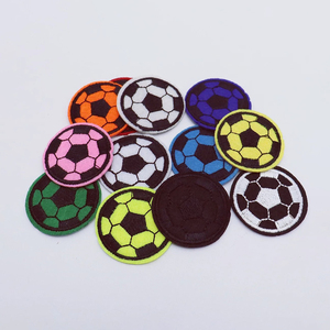 Patchs de football de football pour la couture broderie résine Badge autocollant pour vêtements vêtement décoration fleur forme tissu principal - Product Image 5