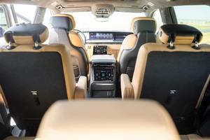 LUXURY RIDE 2025 Escalade IQ Sport 2 con Doble Motor y Tracción en las Cuatro Ruedas, Dirección en las Cuatro Ruedas - Product Image 5