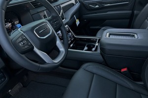 Im Besitz 2024/2025 GM-C Yukon XL Denali RWD <span class=keywords><strong>Truck</strong></span> Gebrauchtes elektrisches <span class=keywords><strong>Auto</strong></span> mit Ledersitzen Panorama Schiebedach links Lenkung - Product Image 4