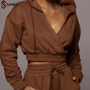 Conjunto de 2 piezas de moda informal de talla grande con logotipo personalizado, sudadera para correr, pantalones de chándal, chándal para mujer - Product Image 4