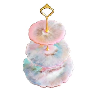 Support à gâteau de la plus haute qualité pour servir des outils en résine et en métal Plaque ronde avec support à gâteau en résine époxy Gâteau et pâtisseries modernes Stan - Product Image 4