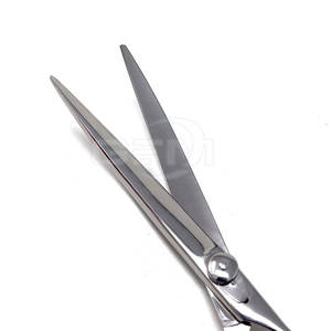 Tijeras de Peluquería Profesionales al por Mayor, MOQ Bajo, Hechas a Medida, para Diestros, Mango Mediano, Ligeras, Duraderas, Reutilizables, Afiladas, de Acero Inoxidable 4Cr13 - Product Image 4