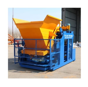 Machine à mouler des blocs de béton puissante 12MS, dotée d'un cadre en acier durable et de moules polyvalents pour briques autobloquantes - Product Image 4