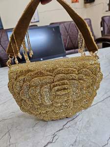 กระเป๋าราตรีหรูหรามีลายดอกกุหลาบตอกเป็นของขวัญสำหรับสาวๆส่งออกไปทั่วโลกด้วยงานฝีมือสุดหรู - Product Image 4