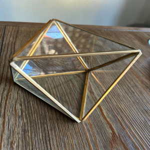 Terrarium en verre de haute qualité ou Vases en verre de forme géométrique pour plantes dans des tailles et un design personnalisés pour la décoration de salon - Product Image 3