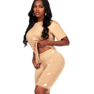 Conjunto de Camiseta y Pantalones Cortos Deportivos para Mujer, Suave y Cómodo, Ropa Deportiva de Dos Piezas a la Moda, Talla Personalizada, Conjunto de Fitness Cómodo - Product Image 4