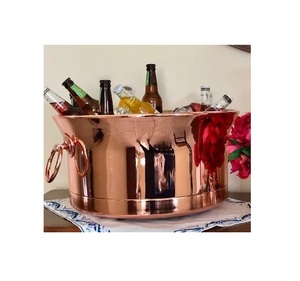 Cubo de hielo grande de cobre martillado duradero perfecto para bares, restaurantes y fiestas que requieren refrigeradores elegantes y prácticos - Product Image 6