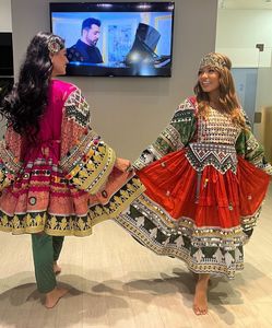 ชุดเดรสแบบดั้งเดิมของอัฟกานิสถานสำหรับผู้หญิงชุด610แบบดั้งเดิมทำจากผ้าไหมหรูหราเสื้อผ้าพื้นเมืองของเด็กผู้หญิงตามสั่ง - Product Image 3