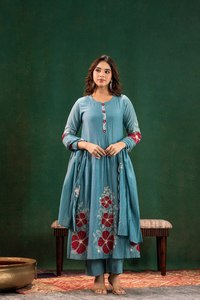 Robes longues élégantes Kurtis Anarkali, robes traditionnelles indiennes pour femmes, collection de mode modeste pour les fêtes, Salwar ethnique - Product Image 6